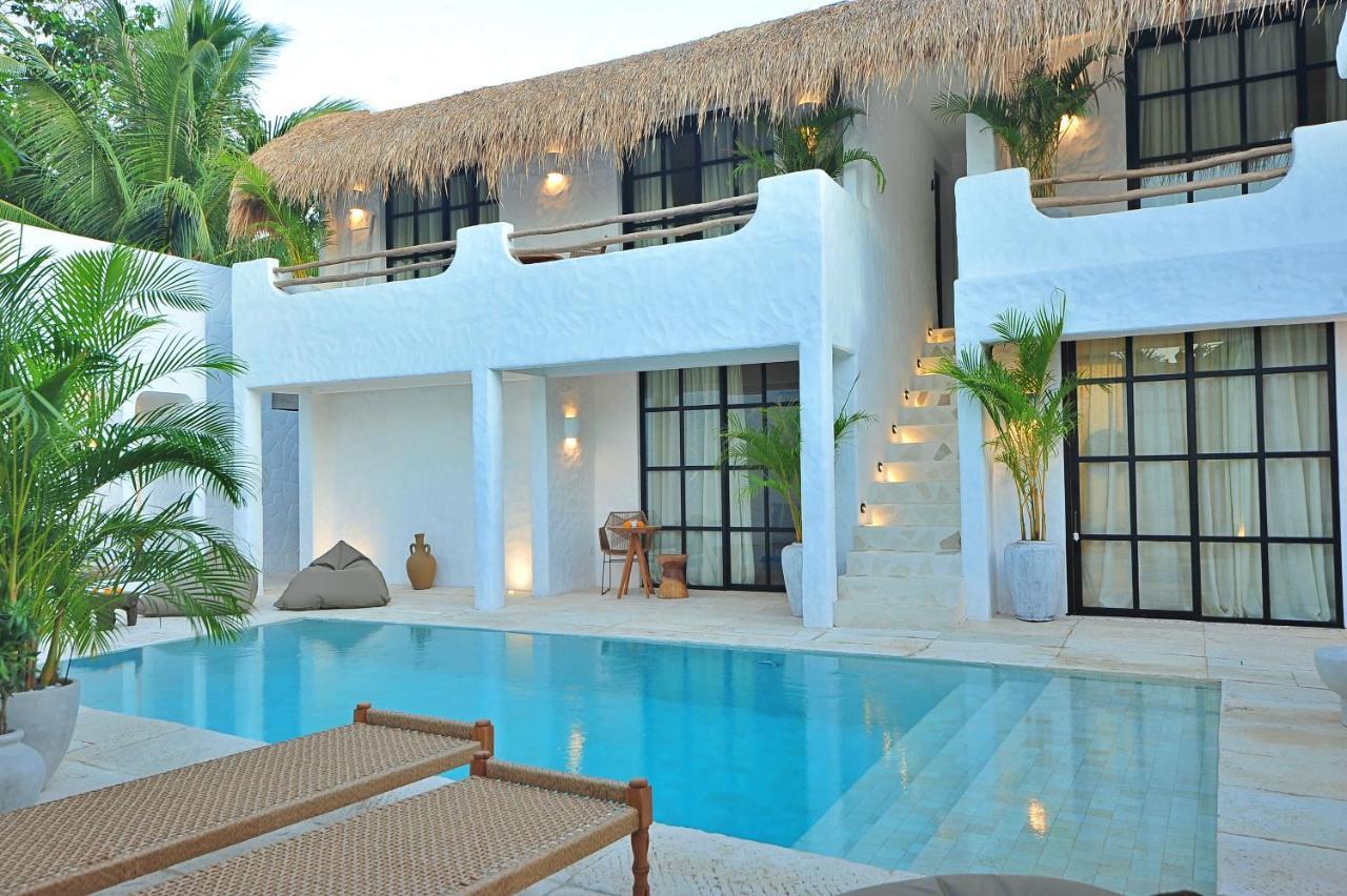 Amara Uluwatu Hotel Exterior photo