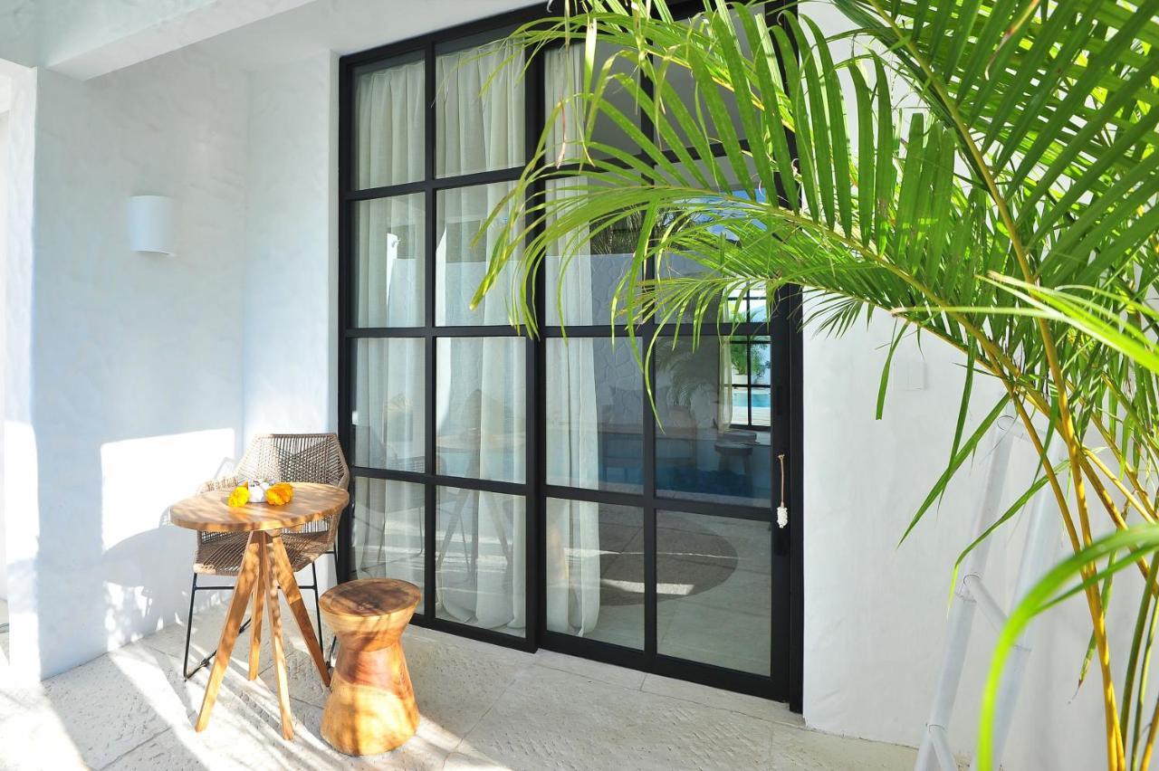 Amara Uluwatu Hotel Exterior photo