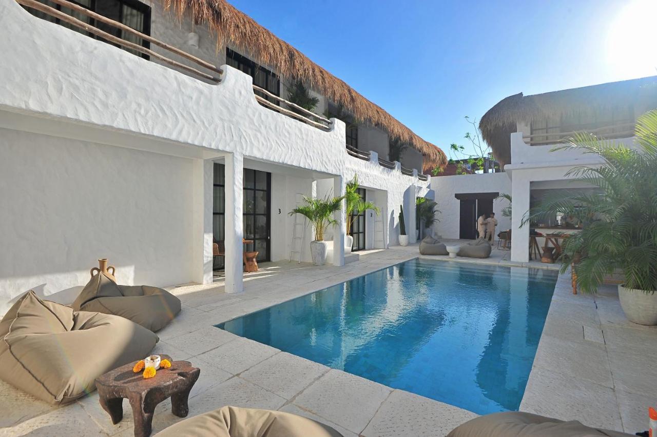 Amara Uluwatu Hotel Exterior photo