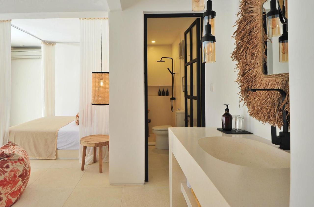 Amara Uluwatu Hotel Exterior photo